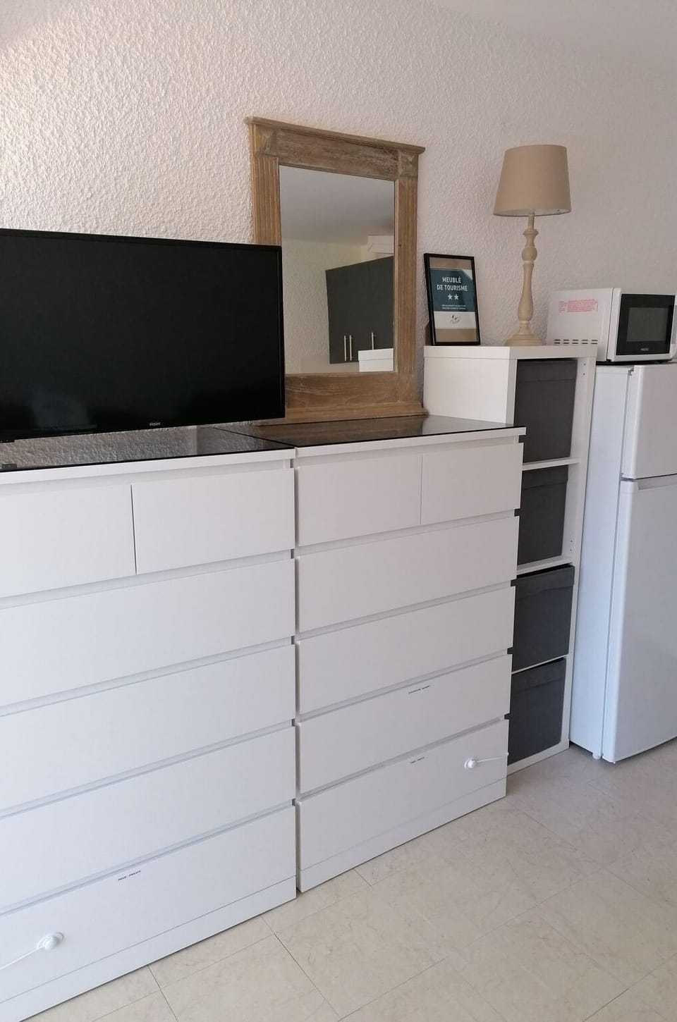Cabinetry, Wood, Rectangle, Shelving, Interior Design, Flooring, Floor, Wood Stain, Wall, Hardwood