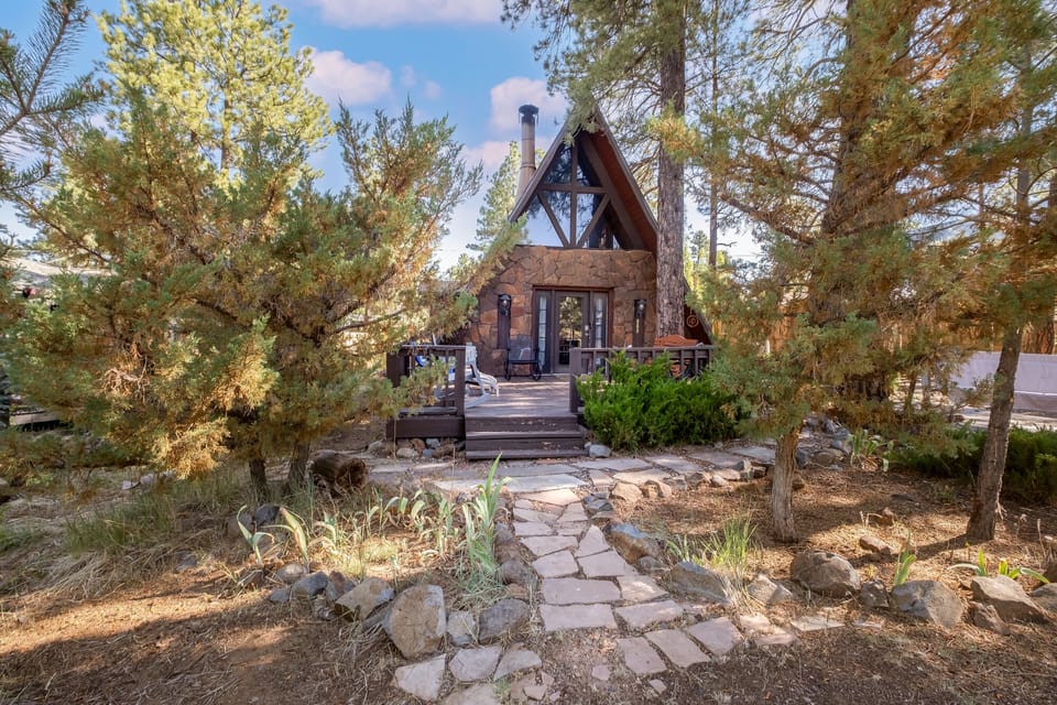 Cozy A-Frame Cabin in Munds Park, AZ!