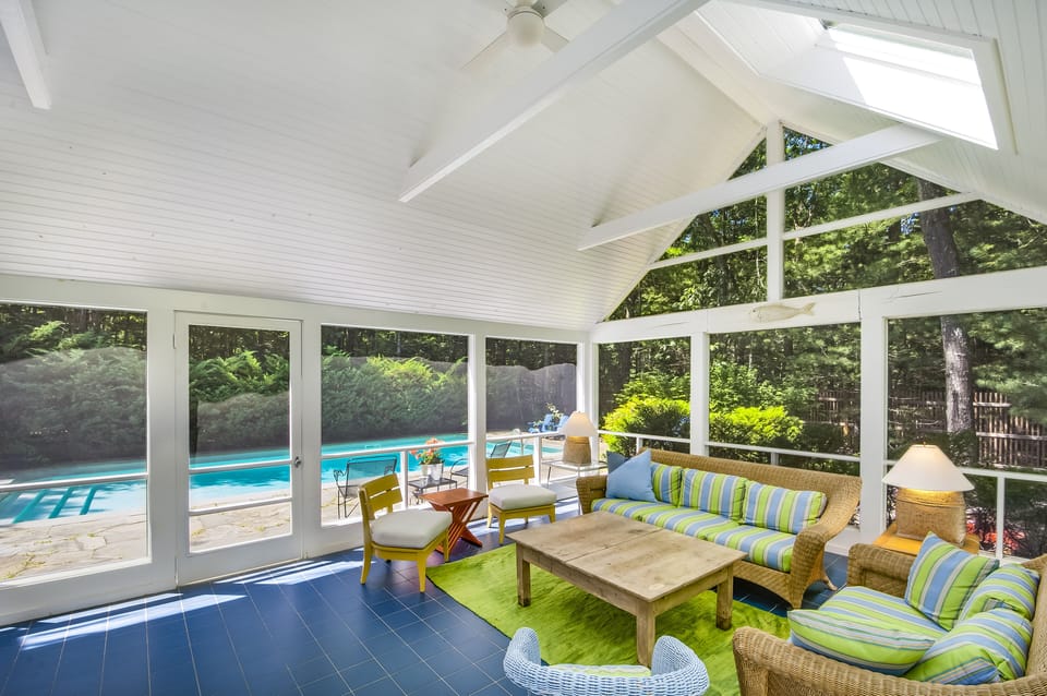 Screened in porch