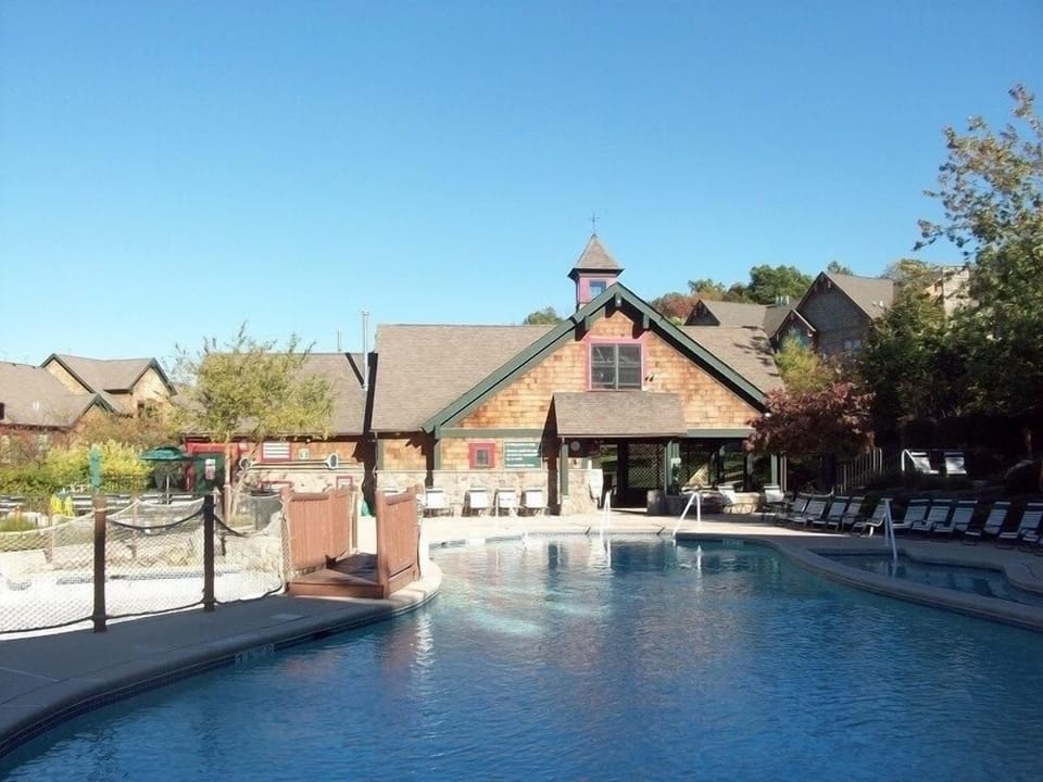 pool & hot tubs