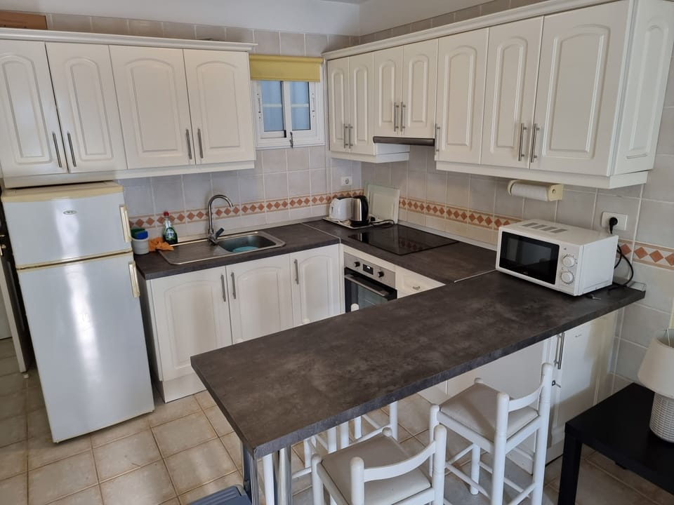 Fully equipped modern kitchen