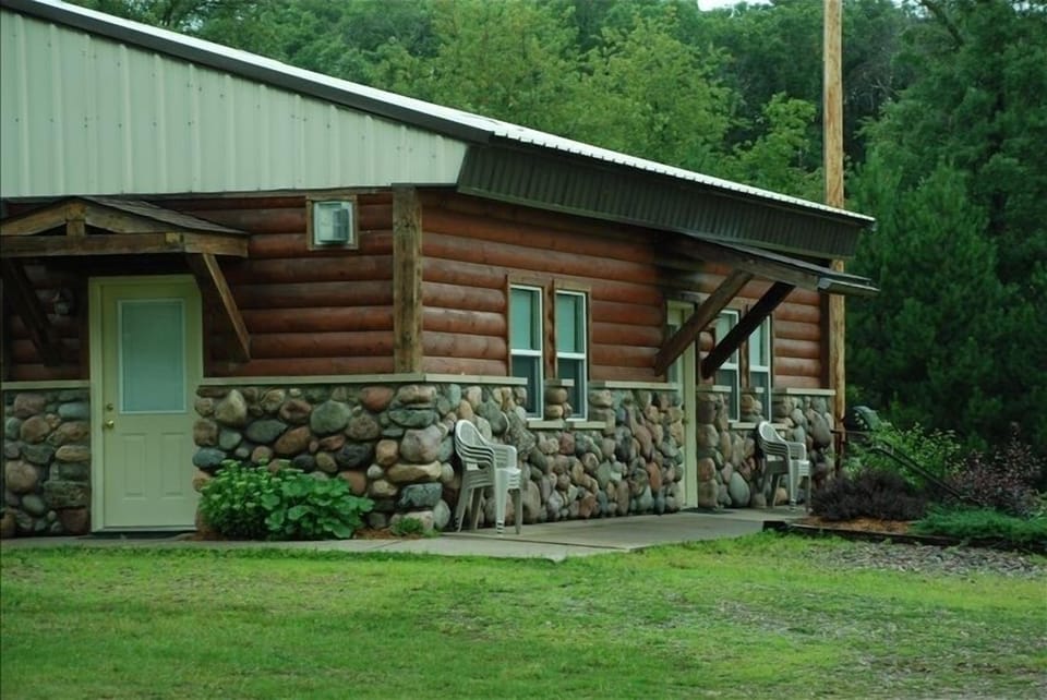 Mainland Cabin