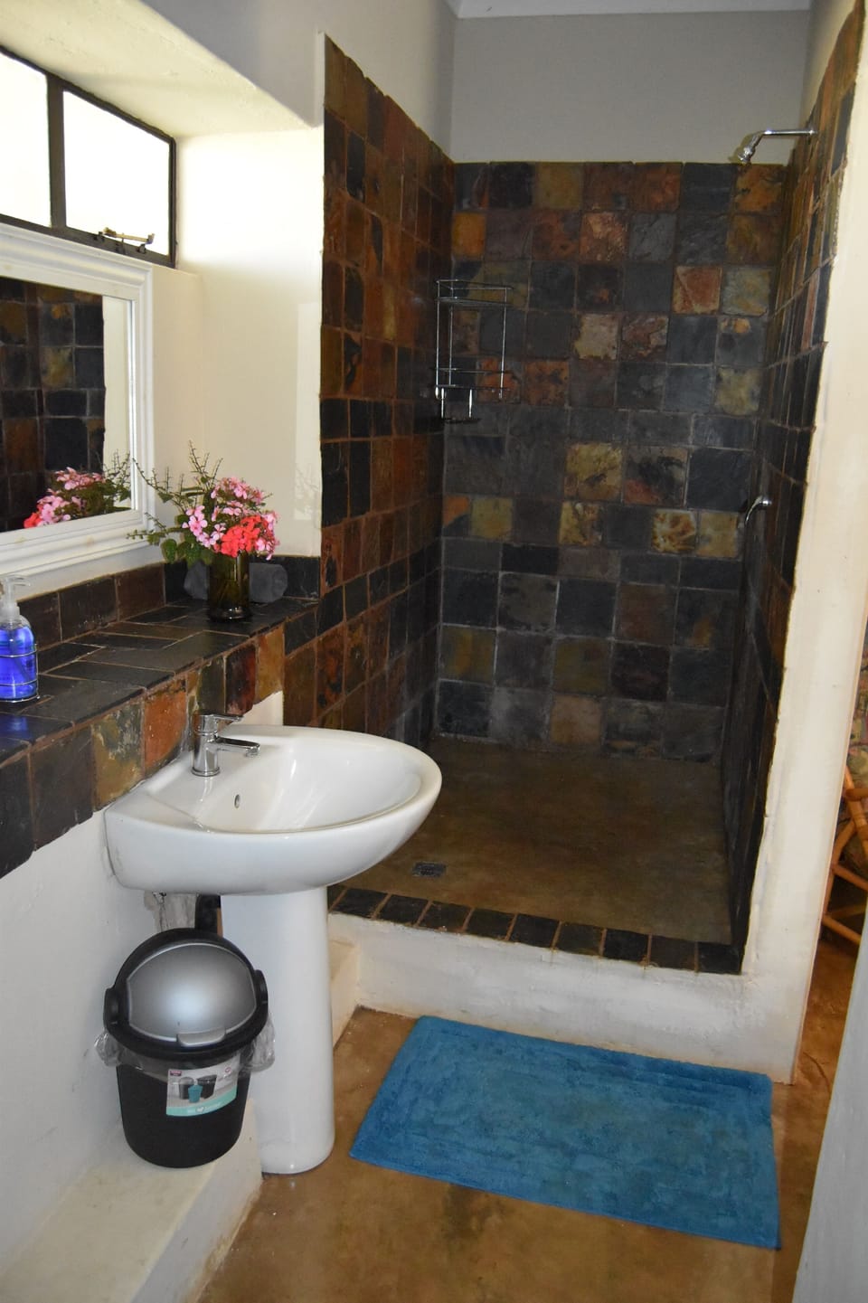 Lemon Room Shower