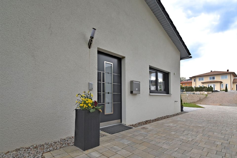 Entrance / Reception