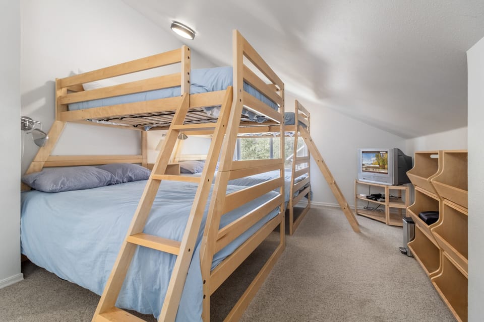 Upstairs Bedroom 3 with 2 sets of twin over full bunkbeds