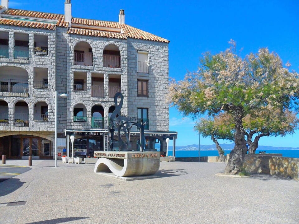 Property, Building, Town, Architecture, House, Azure, Real Estate, Estate, Vacation, Tree