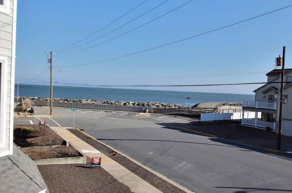 Beach/ocean view