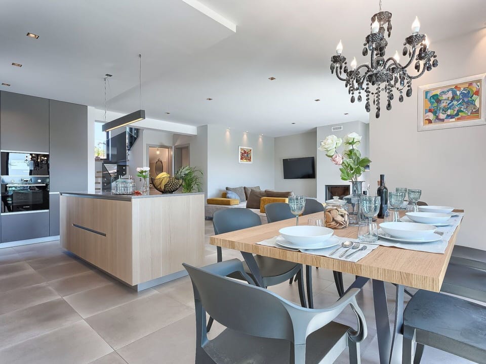 Dining Room, Room, Furniture, Property, Interior Design, Ceiling, Building, Countertop, Floor, Table