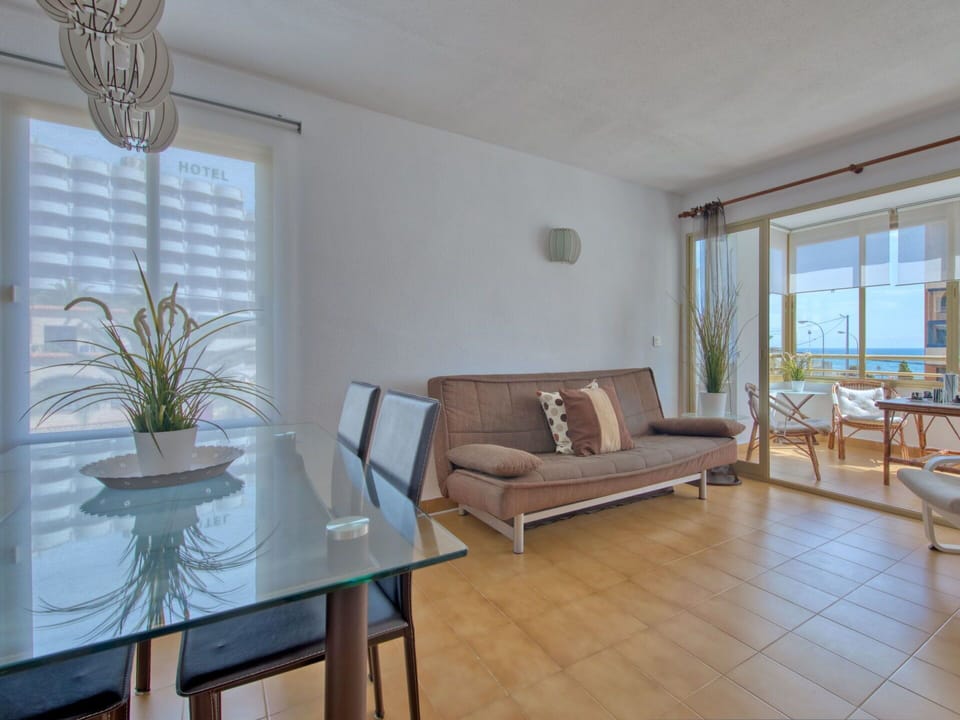 Room, Property, Furniture, Living Room, Interior Design, Building, Floor, Real Estate, House, Table