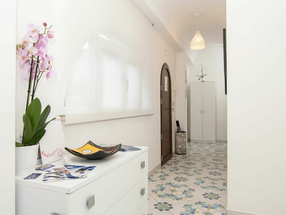 White, Property, Room, Interior Design, Floor, Furniture, Tile, Building, House, Real Estate