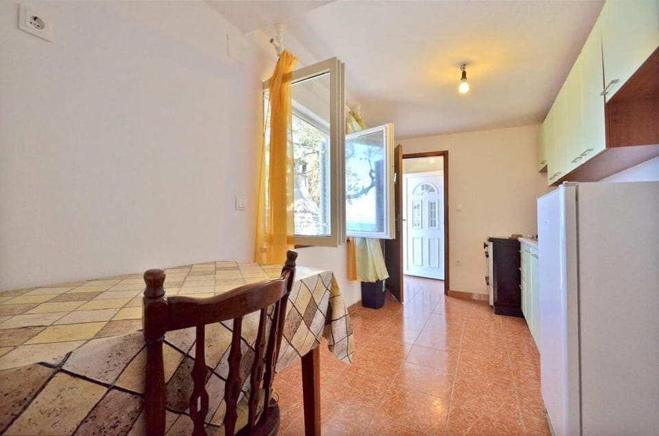 Dining room 2