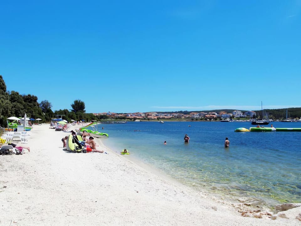 Nearby beaches