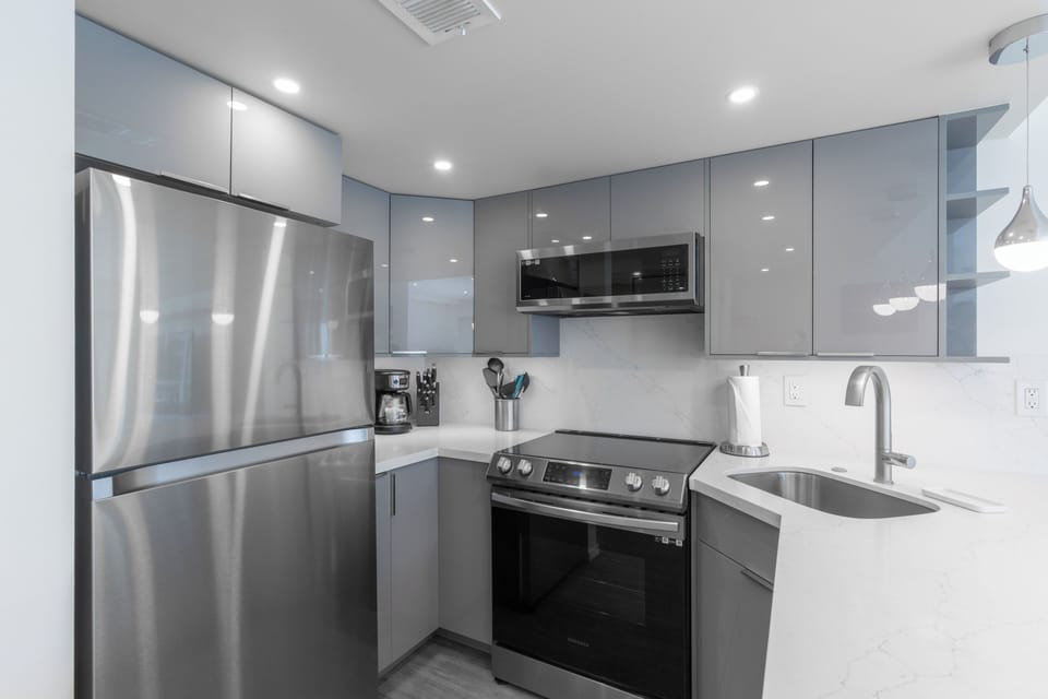 We provide all the kitchen equipment you need to enjoy homecooked meals in paradise