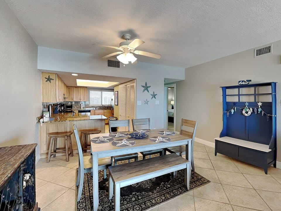 Dining Area - Table for Six