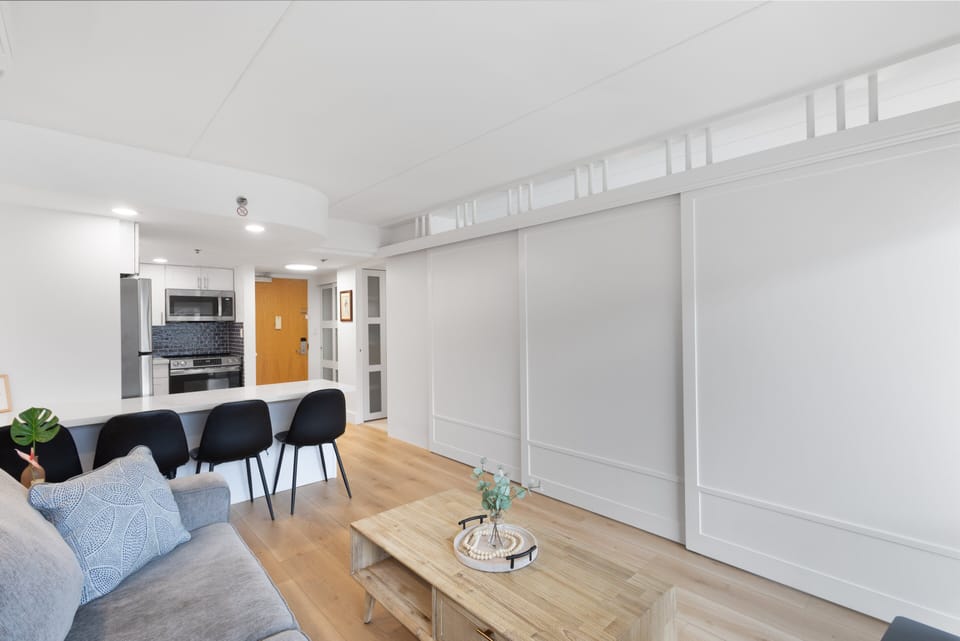 Convenient sliding doors allow you to separate living from sleeping spaces