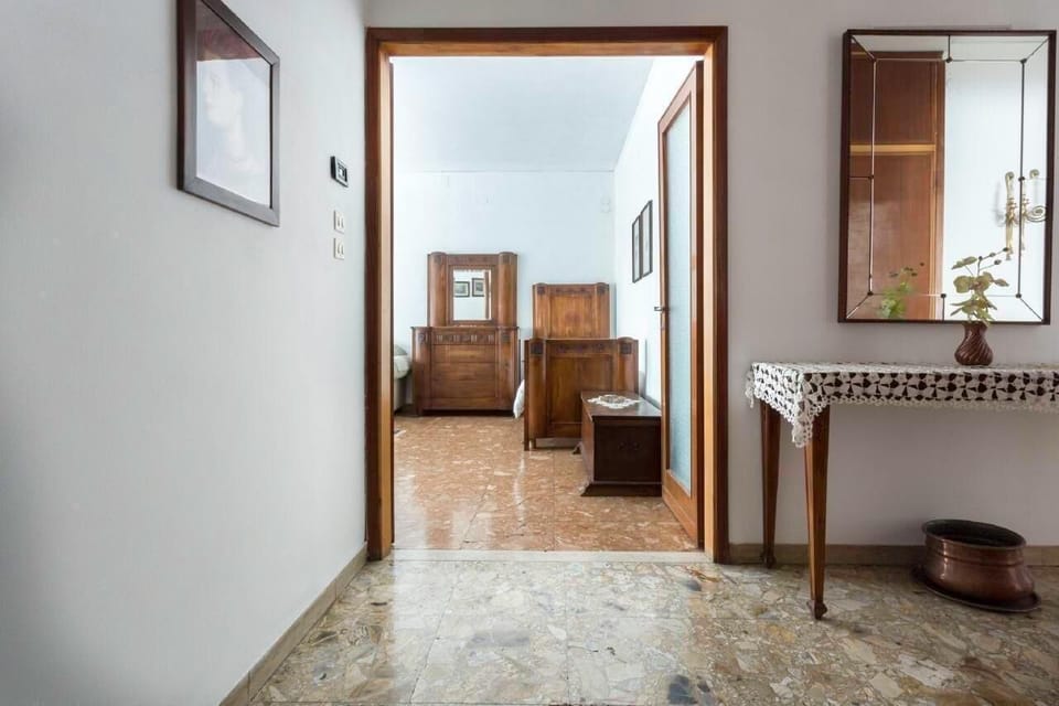 APARTMENT ENTRANCE