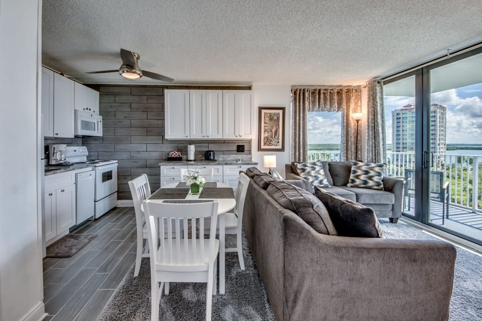 Kitchen/Living Room