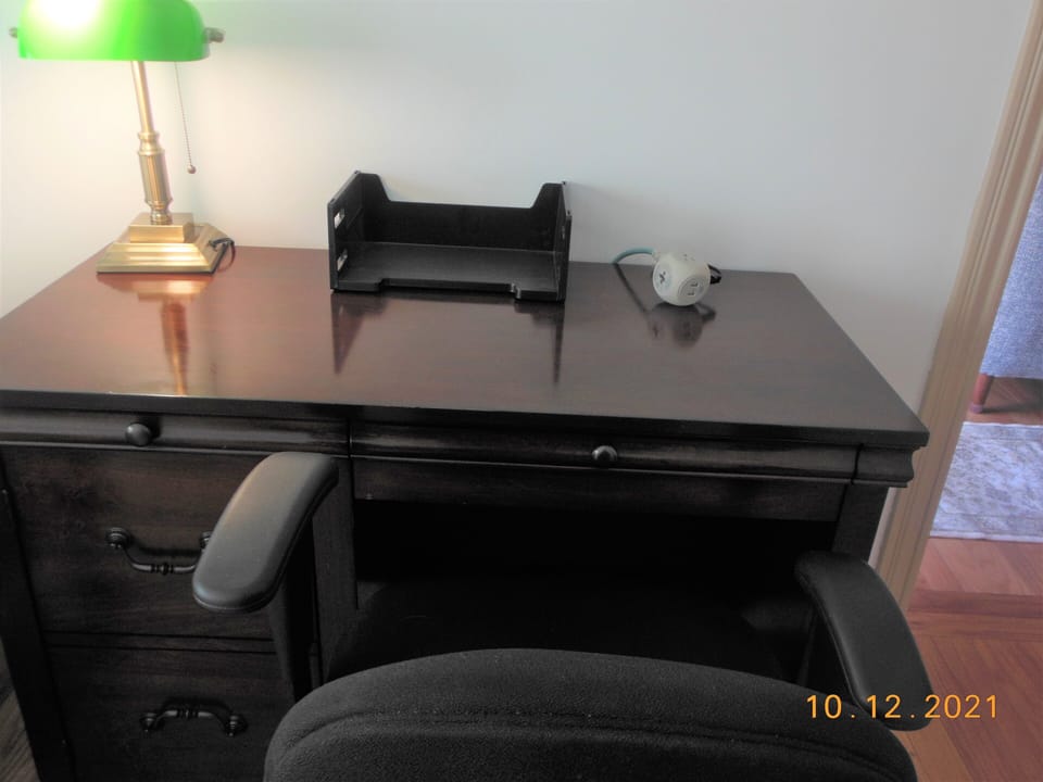  office desk and chair.