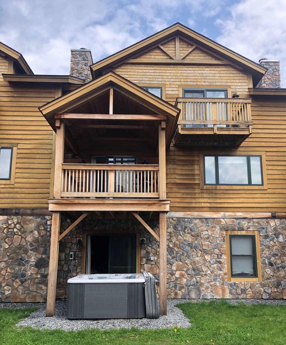 Hot Tub with the bubbly...