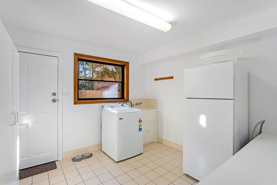  Fully equipped laundry with second fridge/freezer