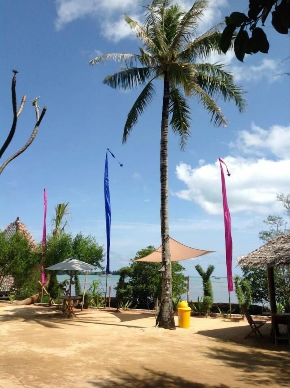 Sea Terrace Joglo - Waru Cottage