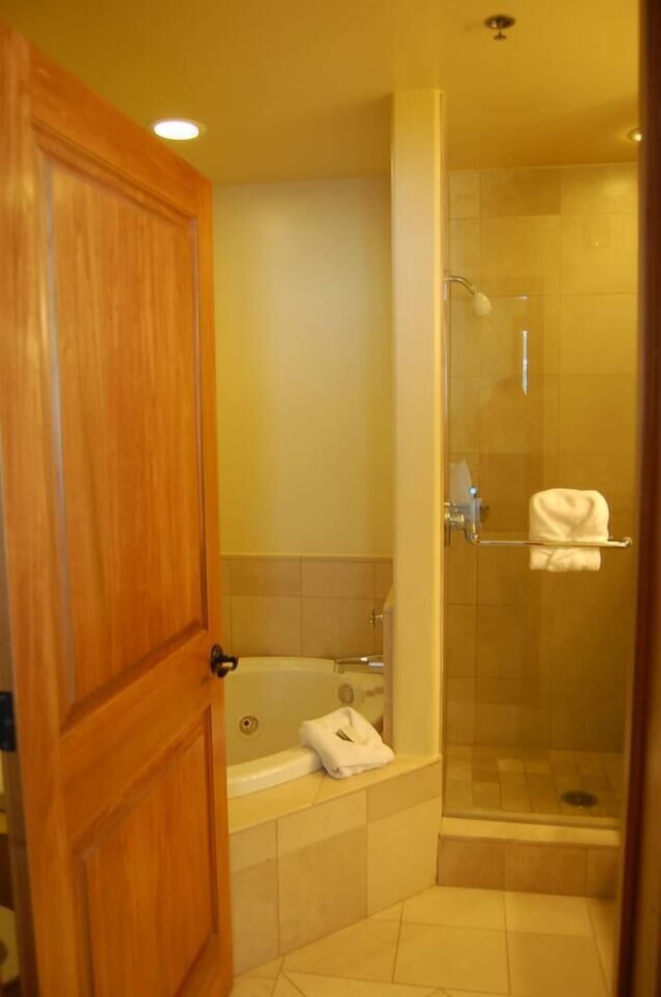 Picture of whirlpool tub in Master bath