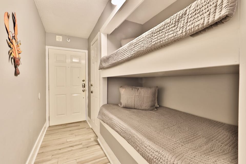 Twin size bunkbed in the hallway nook.