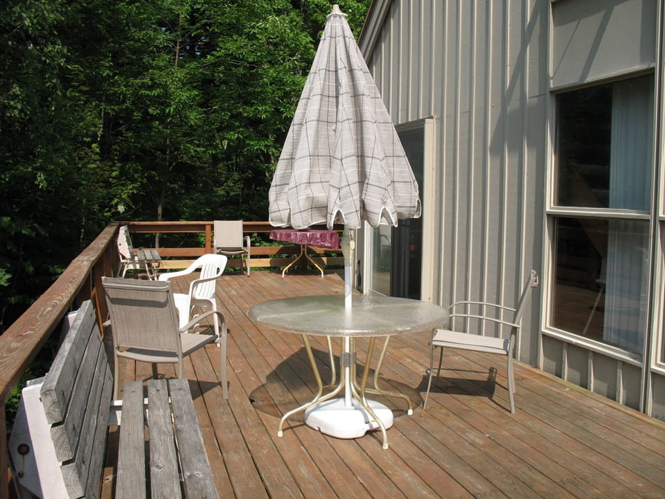 Huge wrap around deck