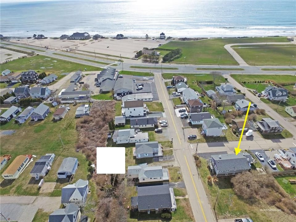 Look how short that walk is to the beach!
