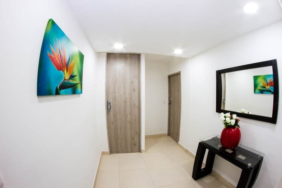 502-2 Apartamento Lujoso, Econmico