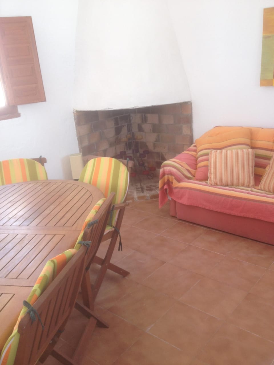 Separate indoor dining area