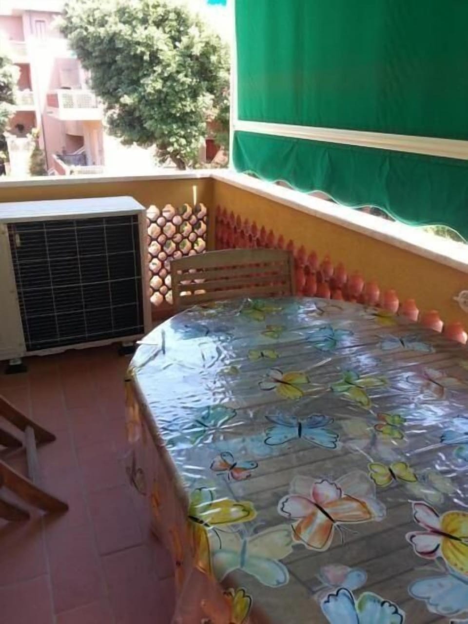 balcony