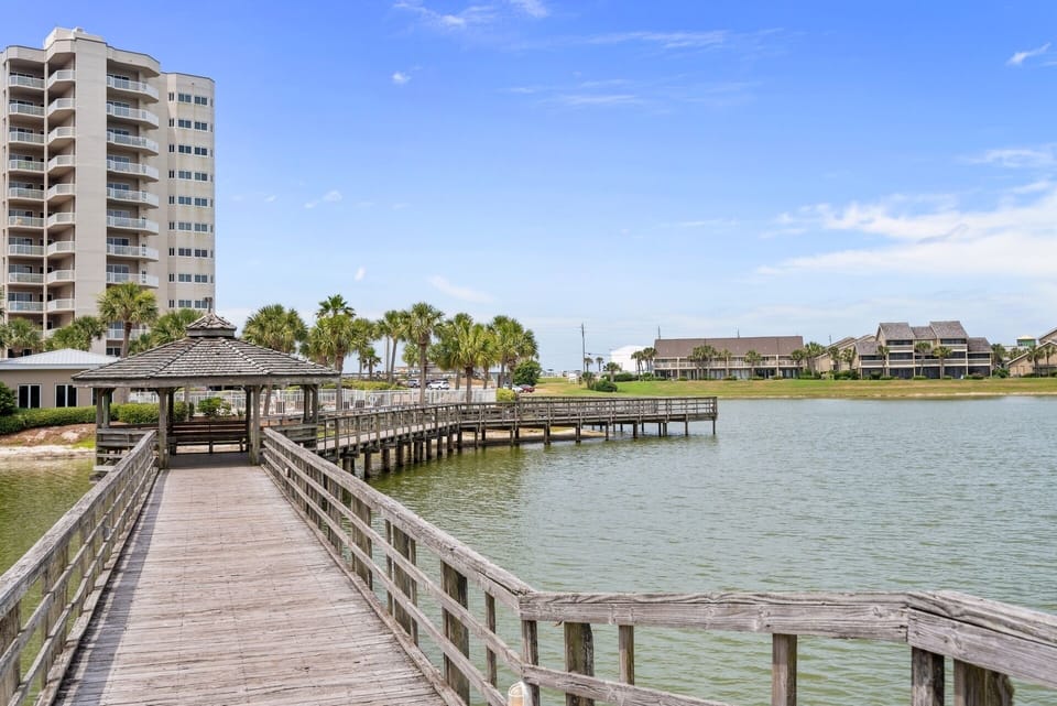 Condo is about a 400 yard walk to the beach, or a short drive around the lake