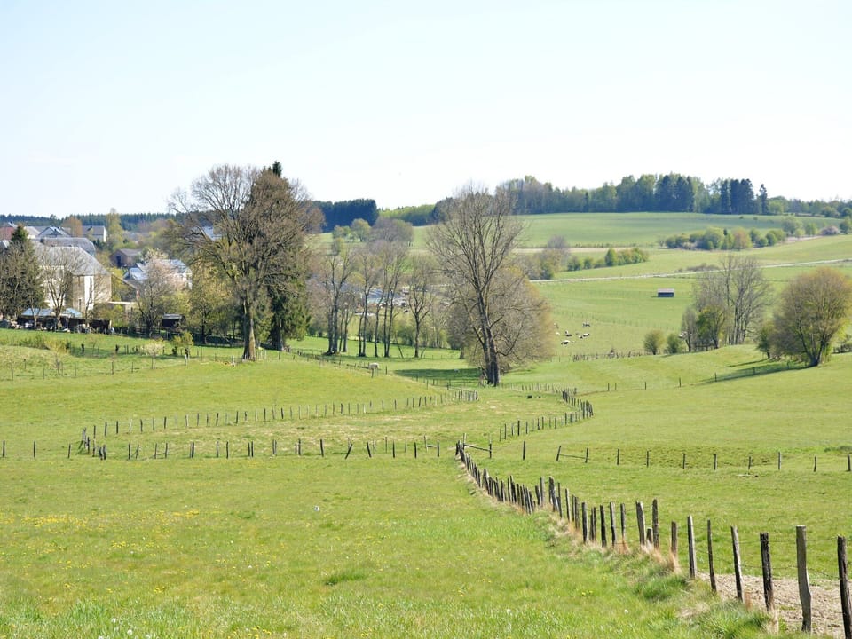 Surroundings [summer] (1-5 km)