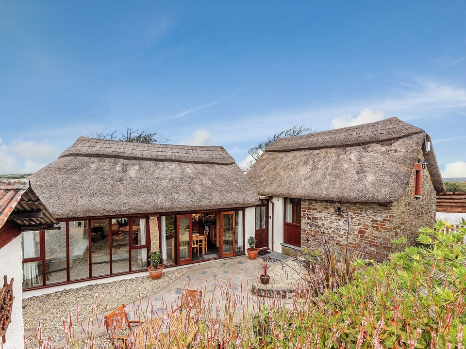 Exterior | Aurora Barn, Bude