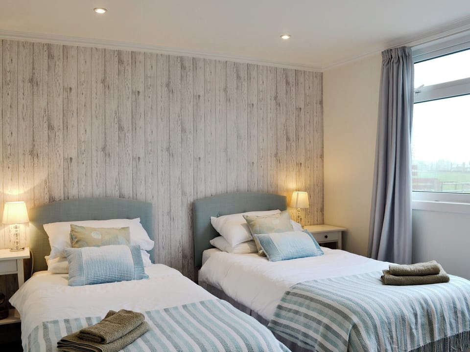 Comfy twin bedroom | Mid Bishopton Cottage - Mid Bishopton Farm Cottages, Whithorn
