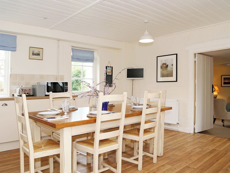 Kitchen/diner | Leacon Hall - Oast - Leacon Hall, Warehorne, Ashford