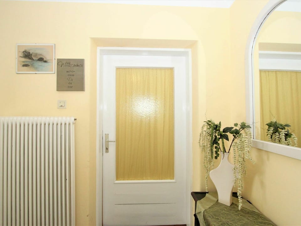 Plant, Building, Houseplant, Interior Design, Door, Wood, Floor, Flooring, Flowerpot