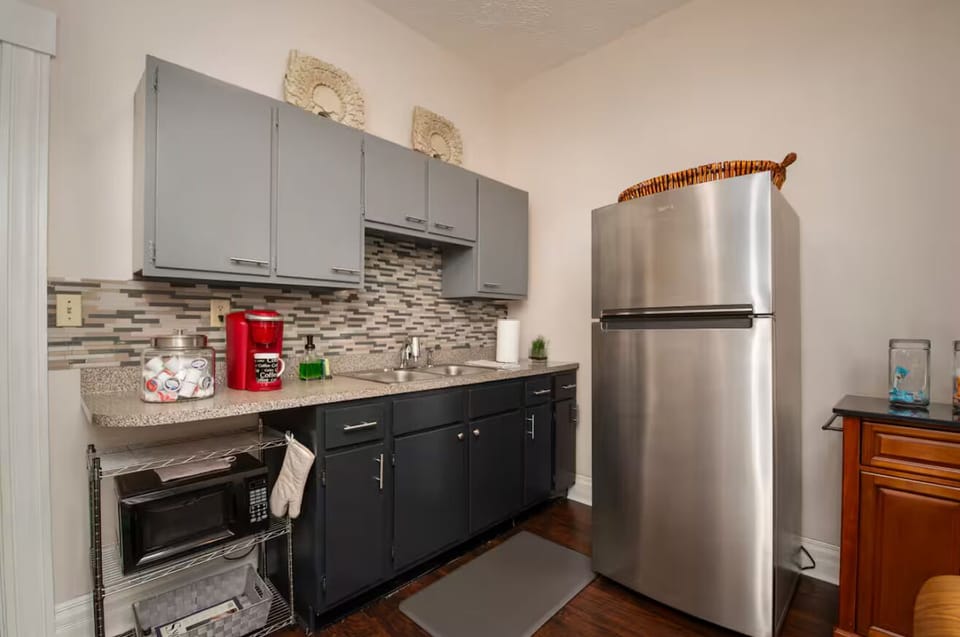Full size kitchen!