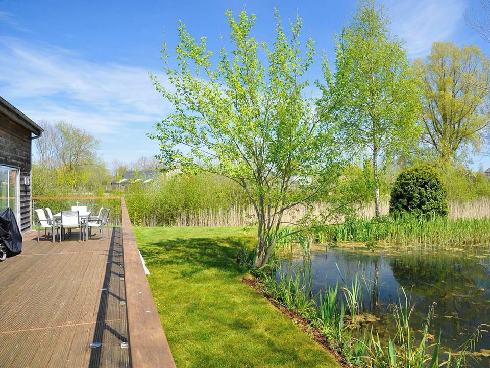 Magnificent scenery | Coot Lodge, Somerford Keynes, near Cirencester