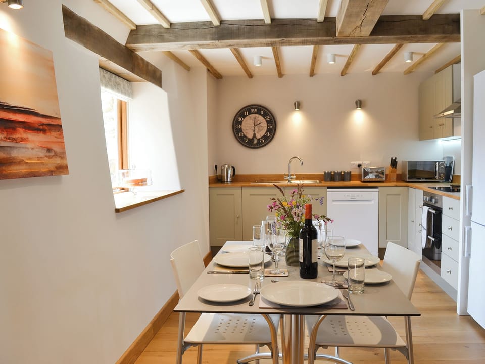 Fully appointed fitted kitchen | The Horse Gin - Higher Blagrove Farm Cottages, East Worlington, near South Molton
