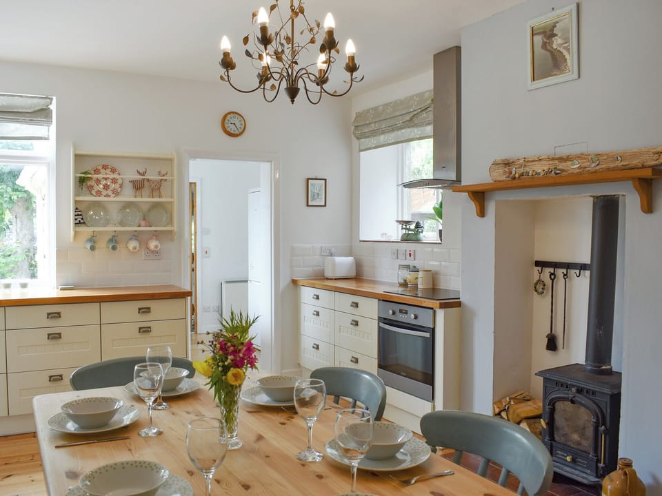 Charming kitchen/ dining room | Elm Cottage, St Lawrence