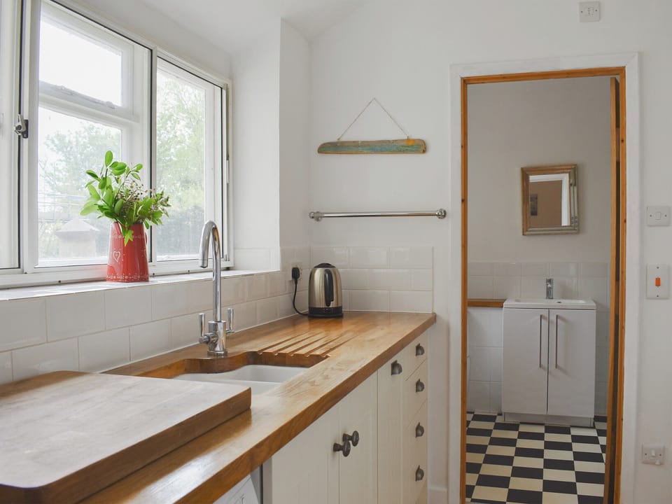 Well equipped kitchen/ dining room | Elm Cottage, St Lawrence