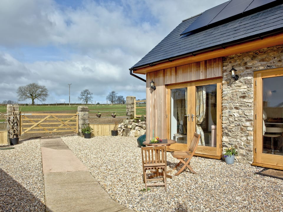 Sitting-out-area | The Stables - Cleve Farm Retreats, Churchstanton, near Taunton
