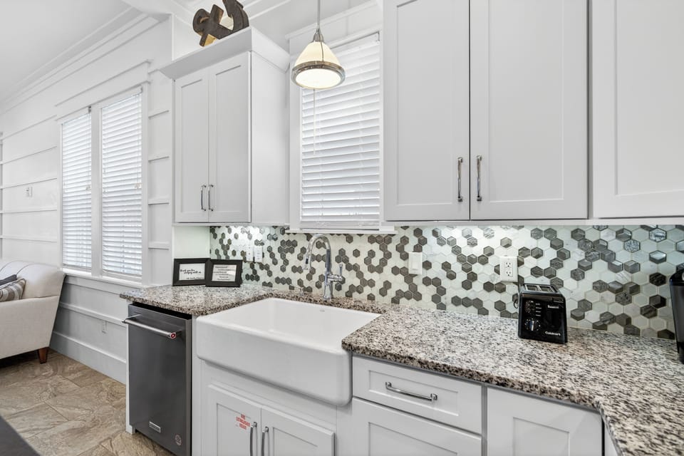 Aqua Paradise - Rosemary Beach - Kitchen