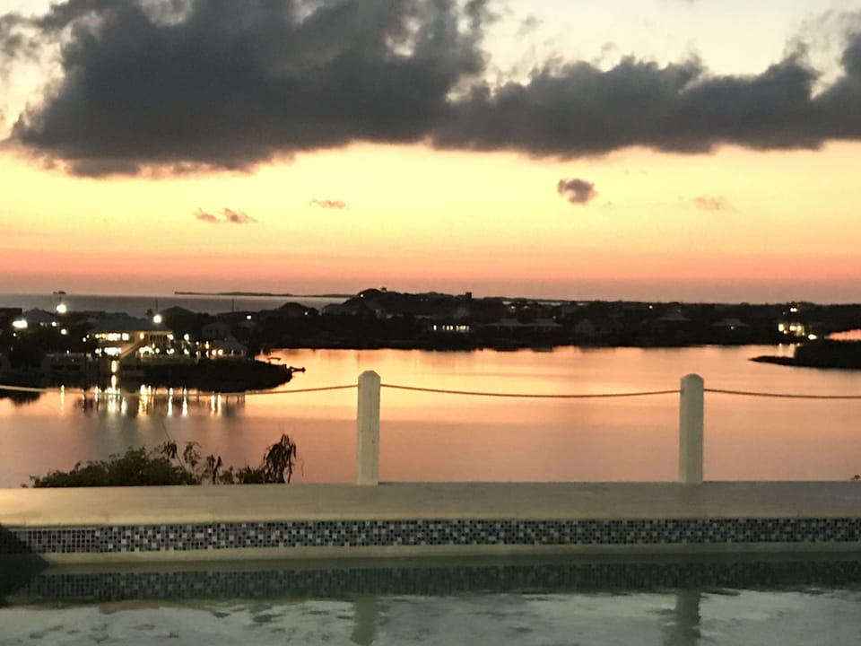 It’s about Dinner time (view of Las Brisas Restaurant) a stone throw away 