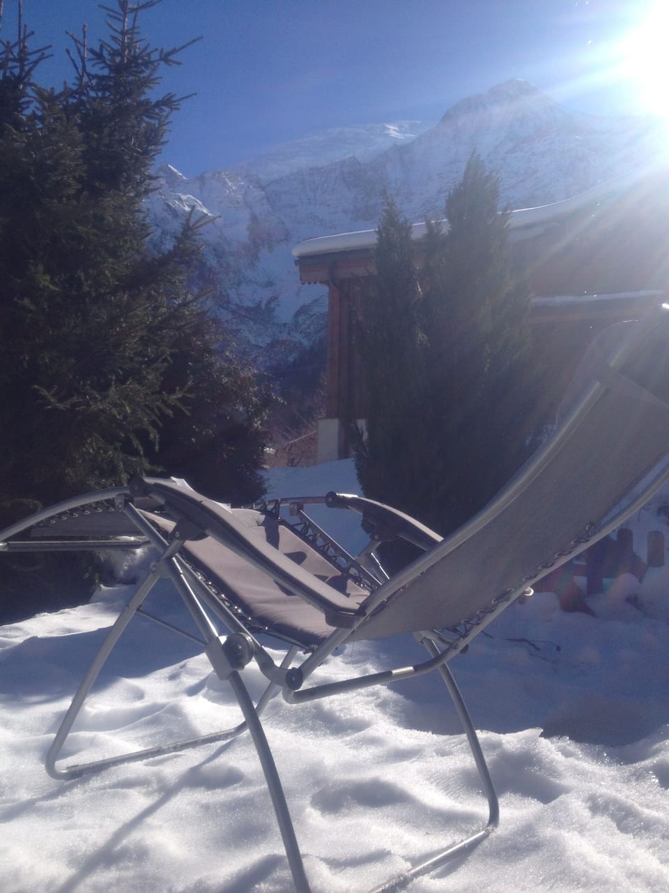 French Mountain Chalet. Winter sunbathing! 