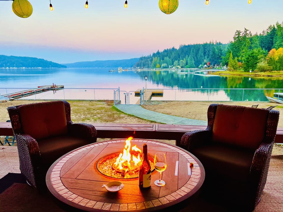 Deck with propane firepit