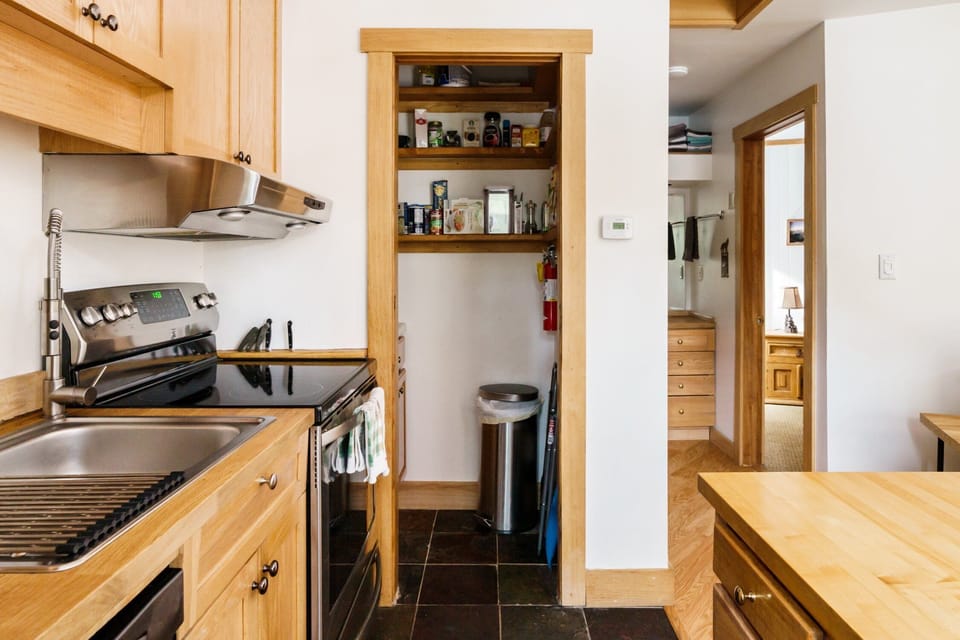 Full Pantry with Microwave