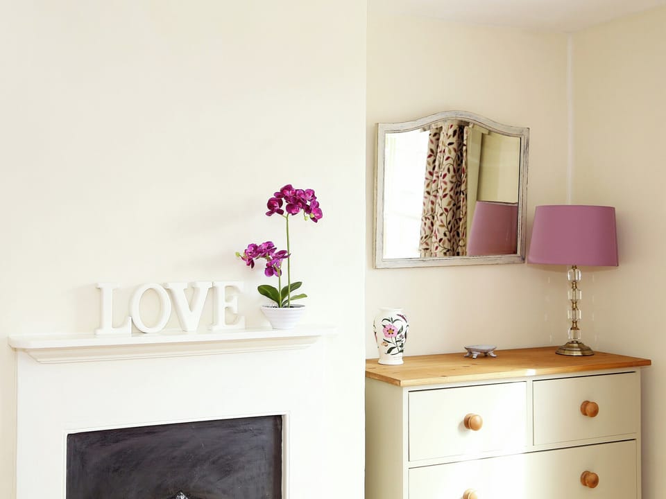 Double bedroom | Pilgrim Cottage, Hollingbourne
